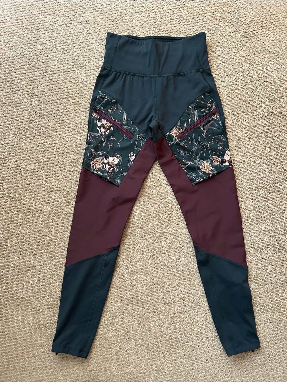 Kari Traa brand VOSS Collection tights, excellent condition. Beautiful colors